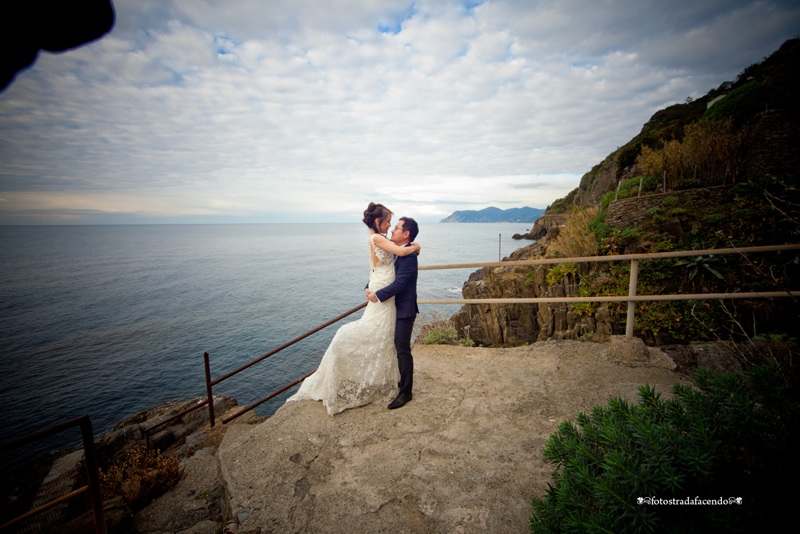 groom, bride, wedding, tuscany, getting married in italy, wedding photography, destination wedding, Florence wedding photographer, Cinqueterre wedding, cinque terre wedding photographer, asian bride,