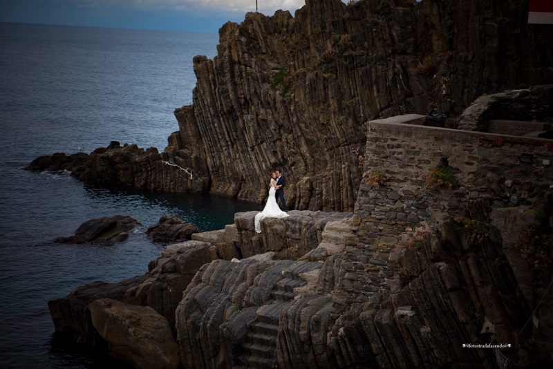 groom, bride, wedding, tuscany, getting married in italy, wedding photography, destination wedding, Florence wedding photographer, Cinqueterre wedding, cinque terre wedding photographer, asian bride