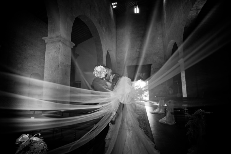 groom, bride, wedding, tuscany, getting married in italy, wedding photography, lucca, villa bernardini