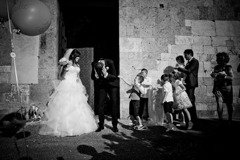 groom, bride, wedding, tuscany, getting married in italy, wedding photography, lucca, villa bernardini