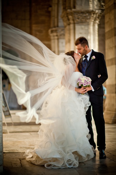 groom, bride, wedding, tuscany, getting married in italy, wedding photography, lucca, villa bernardini