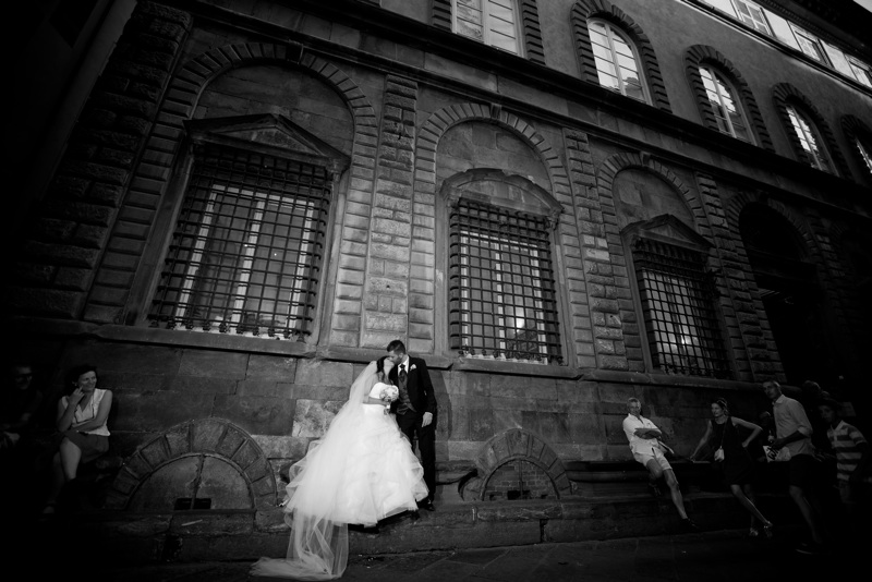 groom, bride, wedding, tuscany, getting married in italy, wedding photography, lucca, villa bernardini