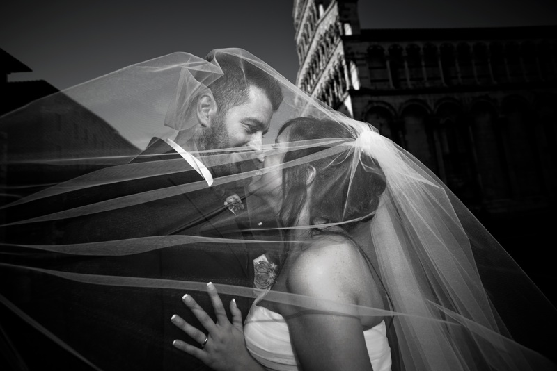 groom, bride, wedding, tuscany, getting married in italy, wedding photography, lucca, villa bernardini