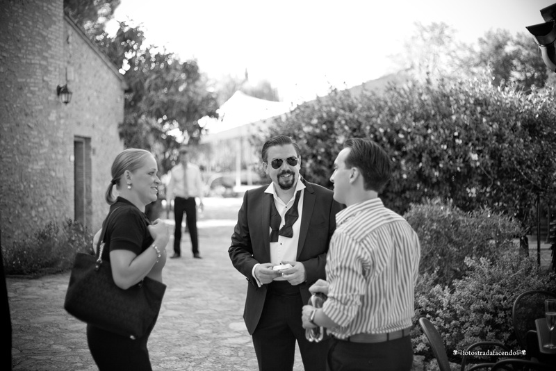 groom, bride, wedding, tuscany, getting married in italy, wedding photography, destination wedding, Chianti wedding, Chianti wedding, irish wedding, San Gimignano wedding, Fotostradafacendo, Samantha Pennini