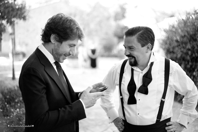 groom, bride, wedding, tuscany, getting married in italy, wedding photography, destination wedding, Chianti wedding, Chianti wedding, irish wedding, San Gimignano wedding, Fotostradafacendo, Samantha Pennini