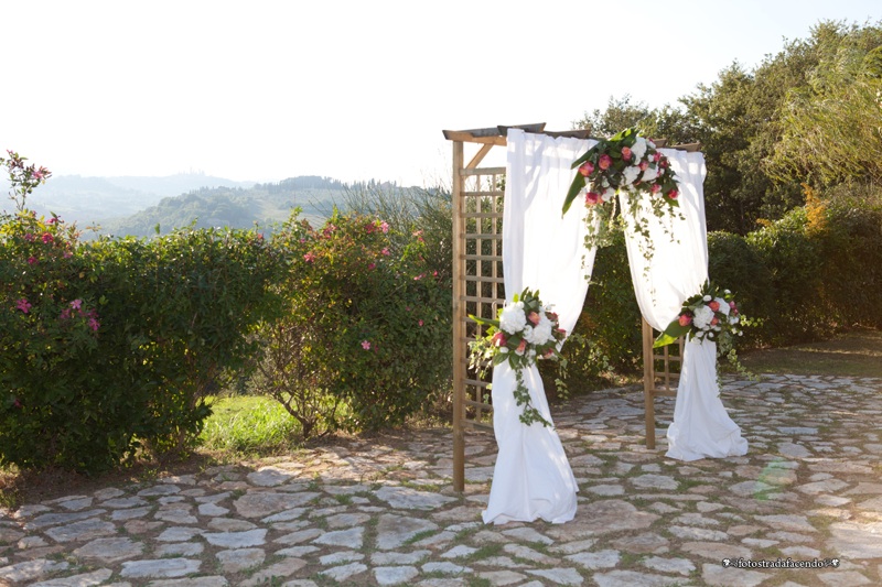 groom, bride, wedding, tuscany, getting married in italy, wedding photography, destination wedding, Chianti wedding, Chianti wedding, irish wedding, San Gimignano wedding, Fotostradafacendo, Samantha Pennini