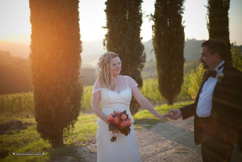 groom, bride, wedding, tuscany, getting married in italy, wedding photography, destination wedding, Chianti wedding, Chianti wedding, irish wedding, San Gimignano wedding, Fotostradafacendo, Samantha Pennini