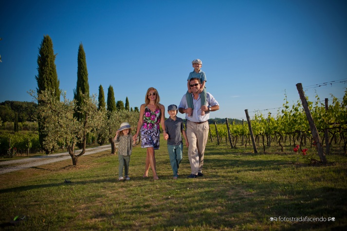 family photographer, Tuscan vacation photographer, fotostradafacendo, Samantha Pennini, portrait photography, 