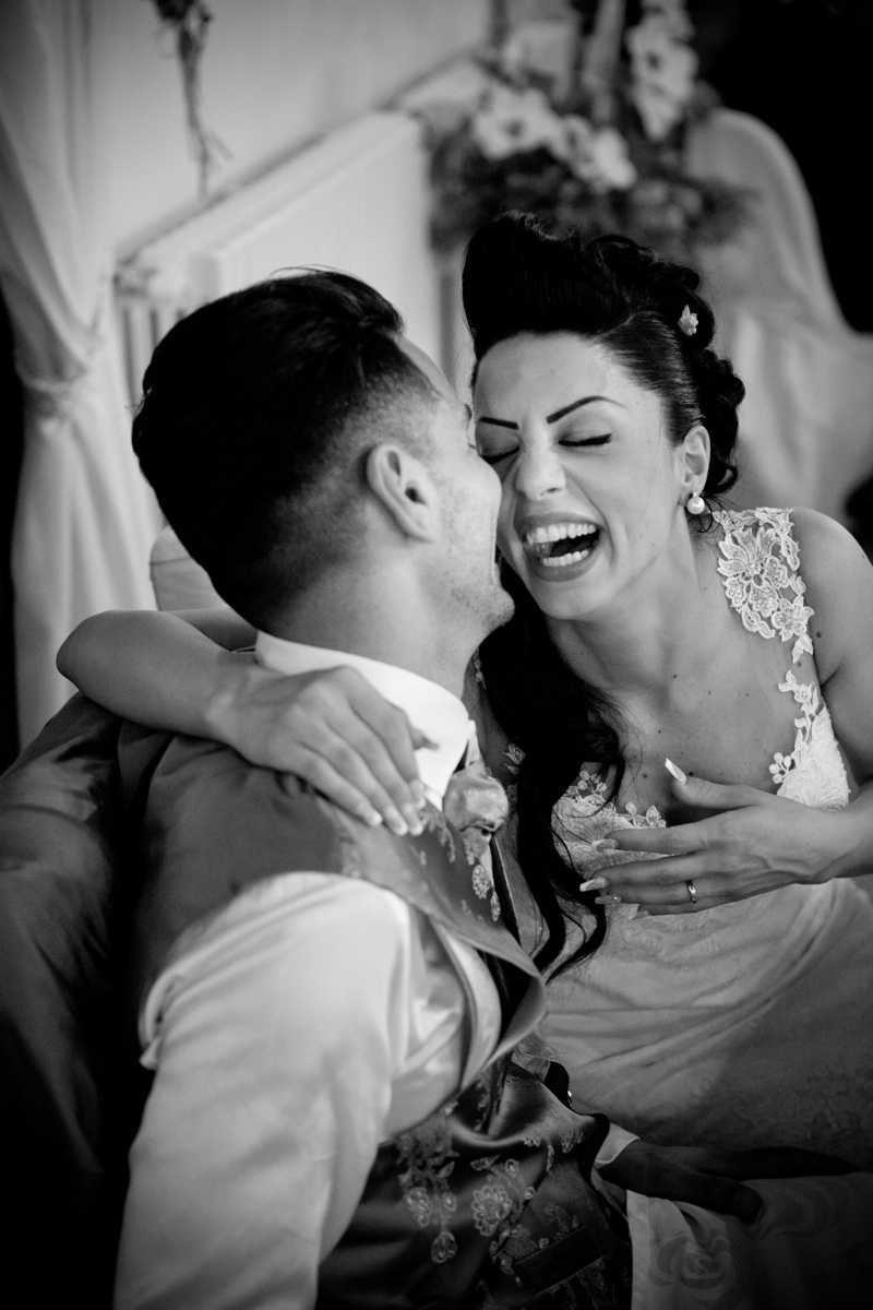 groom, bride, wedding, tuscany, getting married in italy, wedding photography, Chianti wedding, Volterra wedding, fotografo matrimonio, Fotostradafacendo, Samantha Pennini