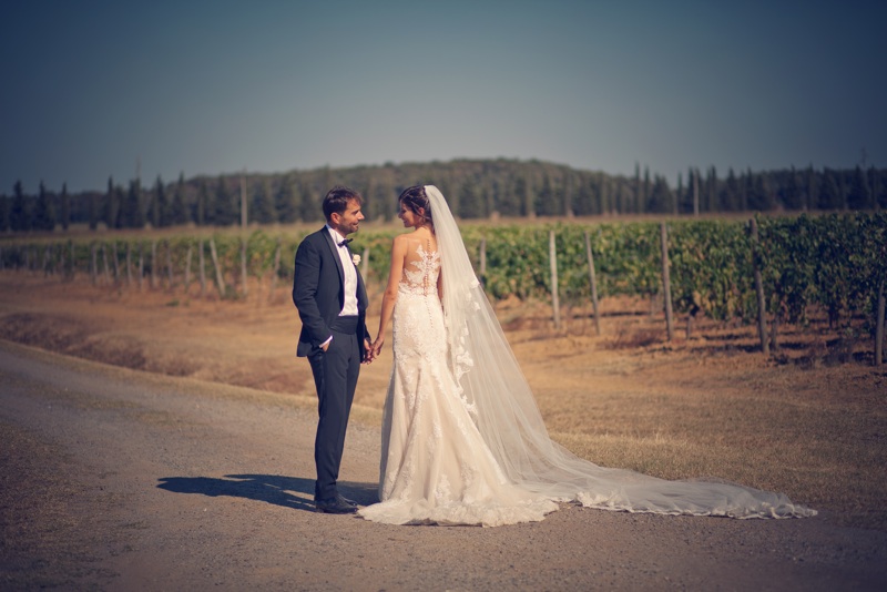 groom, bride, wedding, tuscany, getting married in italy, wedding photography, Pisa wedding, country wedding, fotografo matrimonio, Fotostradafacendo, Samantha Pennini, Torre a Cenaia