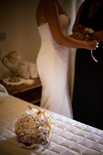 groom, bride, wedding, tuscany, getting married in italy, wedding photography, Valle di Badia