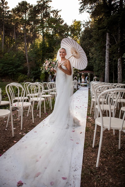 groom, bride, wedding, tuscany, getting married in italy, wedding photography, Valle di Badia