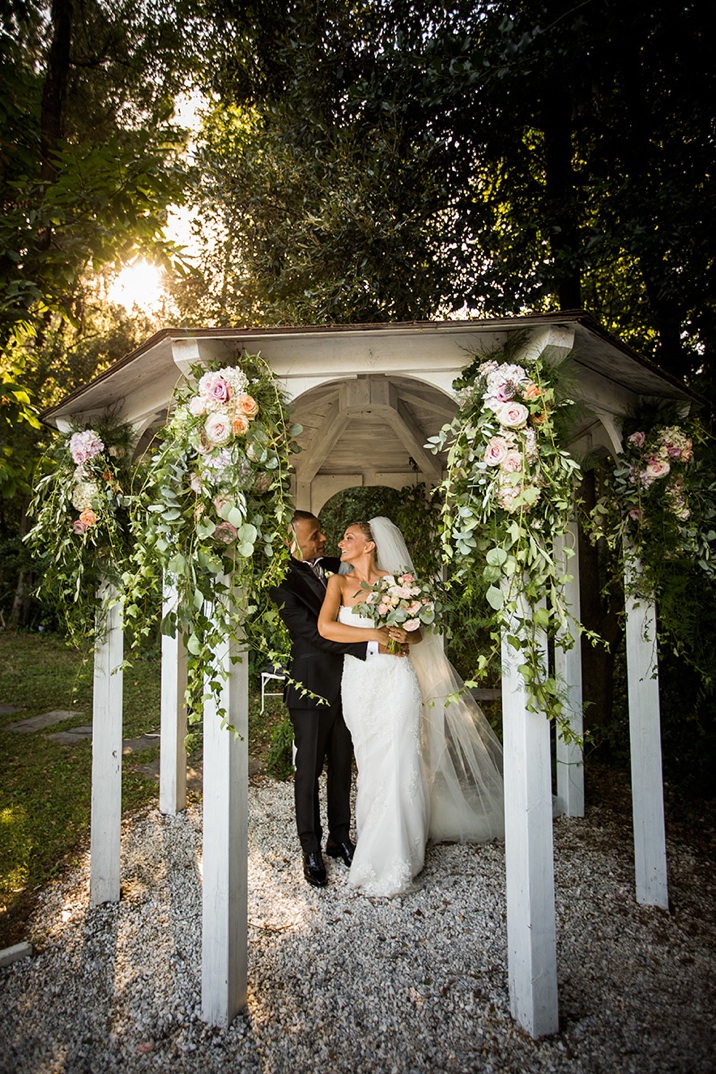 groom, bride, wedding, tuscany, getting married in italy, wedding photography, Valle di Badia