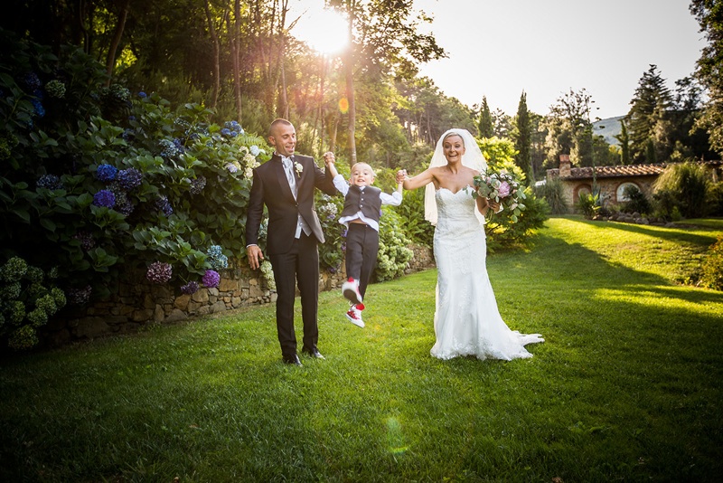 groom, bride, wedding, tuscany, getting married in italy, wedding photography, Valle di Badia