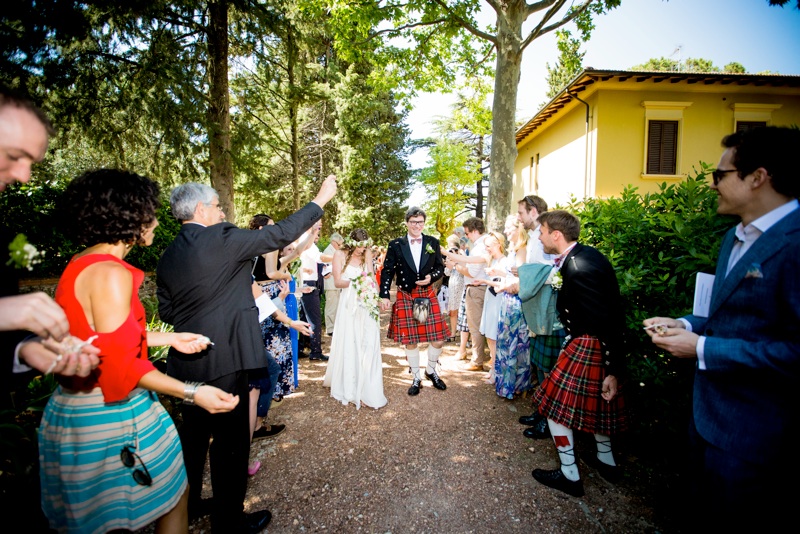 groom, bride, wedding, tuscany, getting married in italy, wedding photography, Chianni