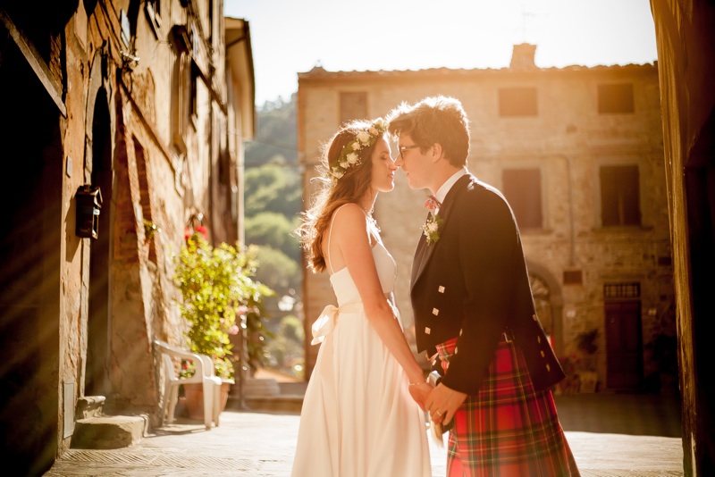 groom, bride, wedding, tuscany, getting married in italy, wedding photography, Chianni